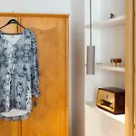 V77 Seafront Apartment
