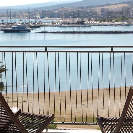 V77 Seafront Appartement *