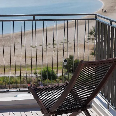 V77 Seafront * 레팀노