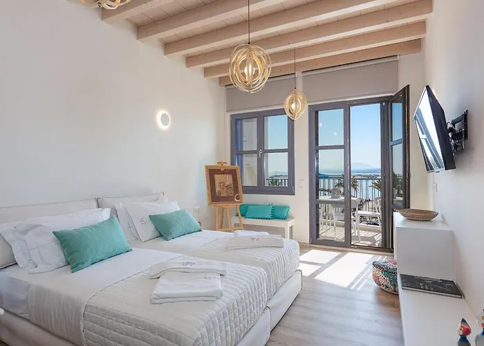 V77 Seafront Apartment