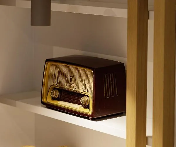 V77 Seafront Apartment