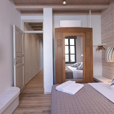 Апартаменты V77 Seafront Ретимно