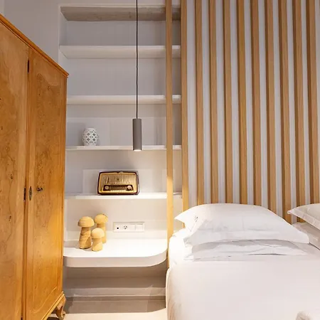 Апартаменты V77 Seafront *