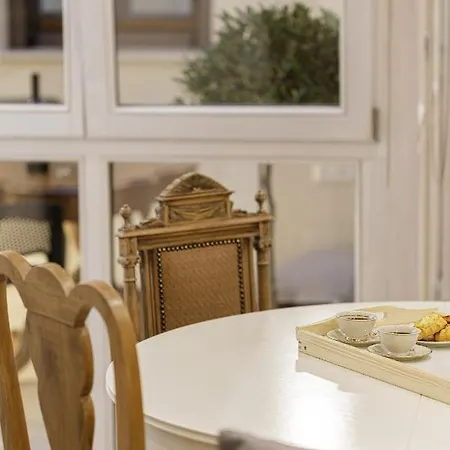 V77 Seafront Appartement