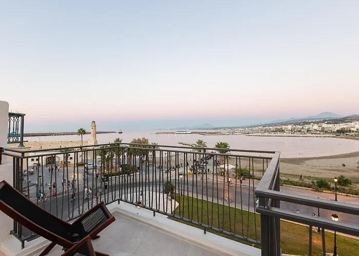 V77 Seafront Appartamento